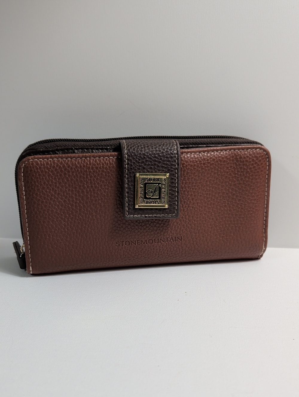 NWOT Stone Mountain Ludlow Brown Zip-Around Checkbook Clutch Wallet